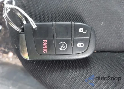 2018 Jeep Renegade Latitude 4X4 z USA, uszkodzony, nr VIN ZACCJBBB1JPJ49286